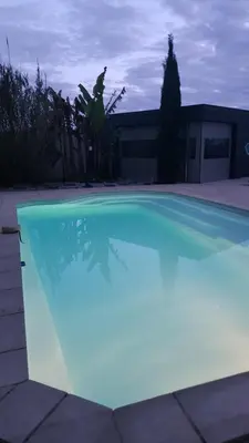 Piscine de l'établissement La Colline ou située à proximité