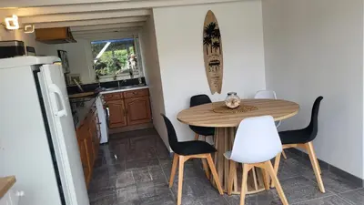 Cuisine ou kitchenette dans l'établissement La Colline