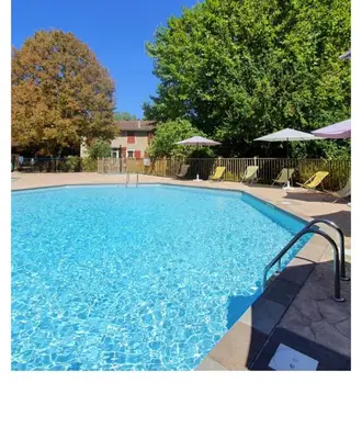 Piscine de l'établissement Mobile home camping Etche Zahar Urt ou située à proximité