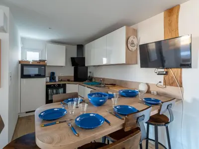 Cuisine ou kitchenette dans l'établissement Appartement T3 PMR Biscarrosse 6 Pers, Clim Parking - FR-1-319-607