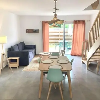 New house 10 min from the beach