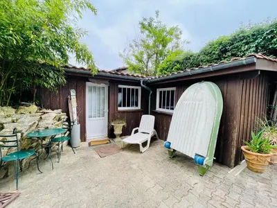 Jardin de l'établissement Soimi, villa 4 chambres, petite piscine, plages a pieds