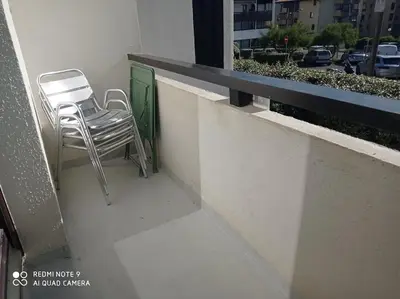 Balcon ou terrasse dans l'établissement Agréable studio 7 au penon proche plages