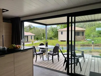 Balcon ou terrasse dans l'établissement Bungalow à quinze minutes des plages