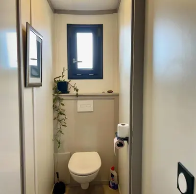 Salle de bains dans l'établissement Bungalow à quinze minutes des plages