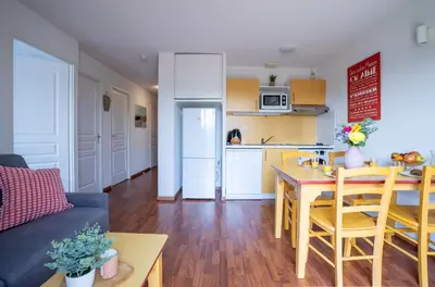 Cuisine ou kitchenette dans l'établissement L'Esprit Landes - Ideal famille - piscine intérieur chauffée et extérieure