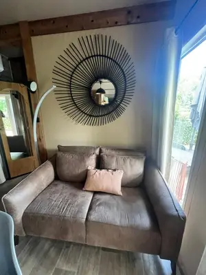 Coin salon dans l'établissement Mobil home G11 tout confort