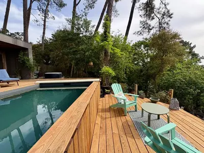 Piscine de l'établissement La Villa du Bout du Monde, Pool & Jacuzzi ou située à proximité