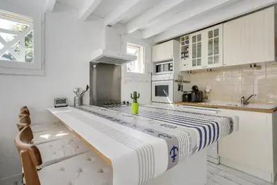 Cuisine ou kitchenette dans l'établissement Lac Biscarrosse à 500m ! Belle maison 5 couchages