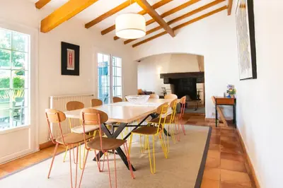Coin salon dans l'établissement Villa des Landes - Seignosse - jacuzzi