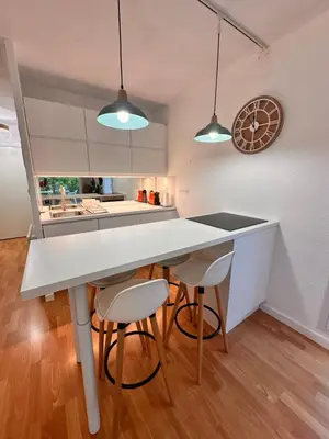 Cuisine ou kitchenette dans l'établissement magnifique T2 vue sur parc