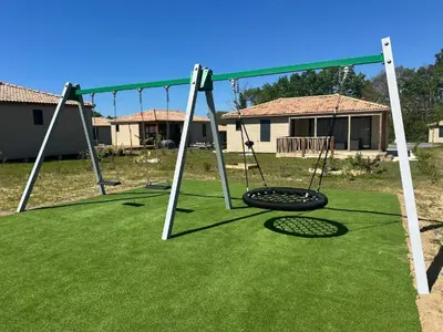 Aire de jeux pour enfants de l'établissement Agréable cottage pour 5 personnes dans un parc résidentiel pour des vacances reposantes en famille
