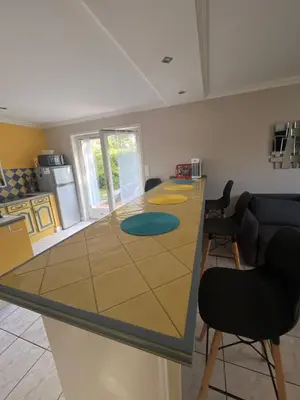 Cuisine ou kitchenette dans l'établissement Location dans les Landes et le Pays basque
