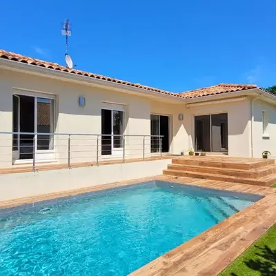 MENGINE - Jolie maison avec piscine