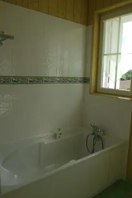Salle de bains dans l'établissement Domaine de La Méniguère