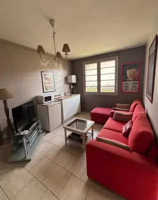 Cuisine ou kitchenette dans l'établissement Logement à 200m de la plage