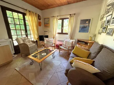 Coin salon dans l'établissement Maison de charme au cœur du Moulleau, 4 couchages - FR-1-474-279