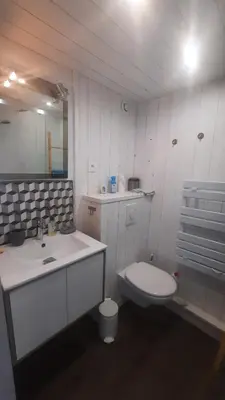 Salle de bains dans l'établissement Fisherman's house-style gîte for 2 people - Maison style cabane de pêcheur pour 2