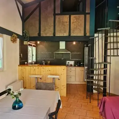Maison calme en bord de rivière