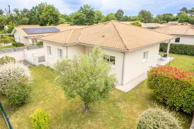 Jardin de l'établissement Maison 3 chambres Biscarrosse Bourg proche centre ville