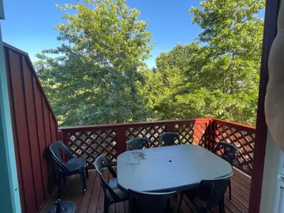 Balcon ou terrasse dans l'établissement Appart spacieux, lumineux & calme Environnement nature, piscine