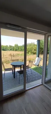 Balcon ou terrasse dans l'établissement Appartement T2 neuf meublé Dax domaine de Baluhart
