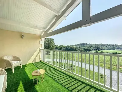 Balcon ou terrasse dans l'établissement Le relais - Groupe - BBQ - babyfoot - pingpong- netflix- clim
