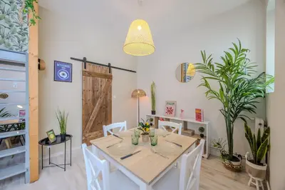 Plan de l'établissement Grand appartement cosy - T3 en Hyper centre