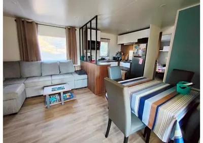 Coin salon dans l'établissement Mobil-home Clim, TV, LV Camping LES OYATS 4 étoiles - MH-A017