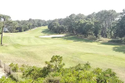 Golf sur le terrain de l'appartement ou à proximité