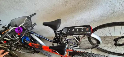 Vélo sur le terrain de l'établissement Le cosy bisca-Parking-terasse-Lac-Océan ou dans les environs