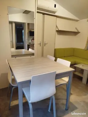 Coin salon dans l'établissement mobil-home 6 couchage sur la côte landaise