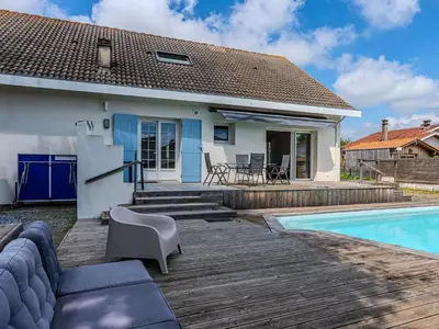 Piscine de l'établissement Biscarrosse: Maison 5 chambres avec piscine privée - FR-1-521-258 ou située à proximité