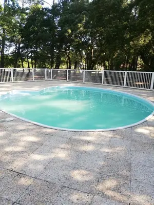 Piscine de l'établissement Villa des Hauts Pins ou située à proximité