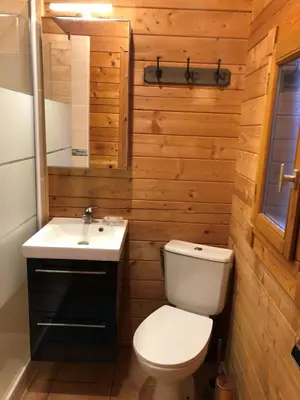 Salle de bains dans l'établissement la teste de buch chalet 143 ds domaine loisirs