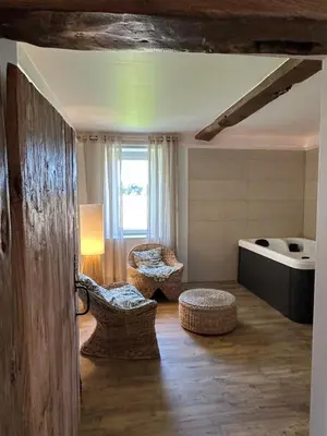 Coin salon dans l'établissement Le petit Arrigade