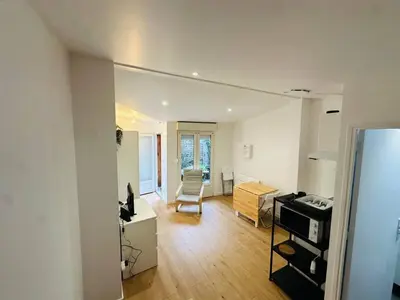 Cuisine ou kitchenette dans l'établissement Neuf lumineux et agréable en rdc avec terrasse - 33