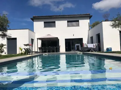 Piscine de l'établissement Villa de luxe tout confort ou située à proximité