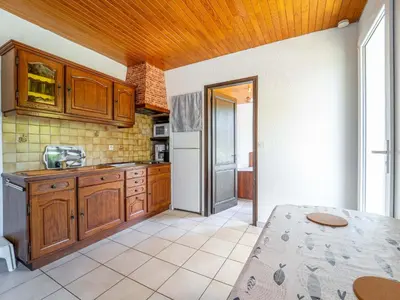Cuisine ou kitchenette dans l'établissement Maison à Mimizan Plage Sud avec jardin pour 4 personnes - Ménage inclus - FR-1-50-182