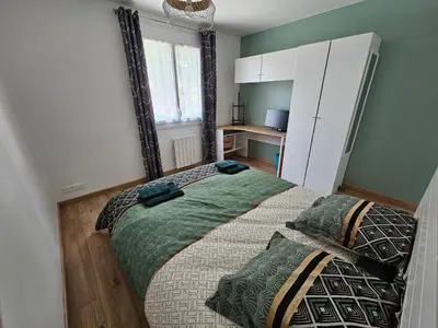 Un ou plusieurs lits dans un hébergement de l'établissement Family home, 3 bedrooms and private pool