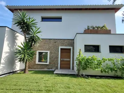 Jardin de l'établissement Villa 5 stars at the end of Golf