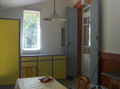 Plan de l'établissement Maisonnette dans parc de 4 ha