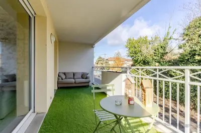 Balcon ou terrasse dans l'établissement Le nid montois - centre - parking - balcon - wifi - lave linge et vaisselle