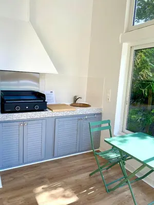 Cuisine ou kitchenette dans l'établissement Villa Labenne Ocean - piscine, 500 mètres de la plage