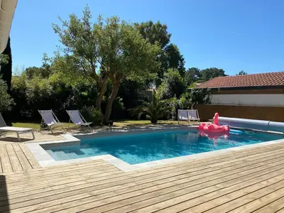 Piscine de l'établissement Villa Labenne Ocean - piscine, 500 mètres de la plage ou située à proximité