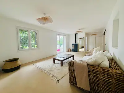 Coin salon dans l'établissement Maison confortable 6 pers Lac Sanguinet