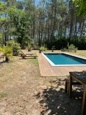 Piscine de l'établissement Hébergement GÎTE Domaine de Pinsol ou située à proximité