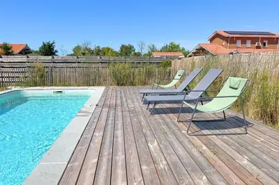 Piscine de l'établissement Maison Calme Biscarosse avec Piscine - 10 min Plage ou située à proximité