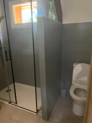 Salle de bains dans l'établissement Airial landais