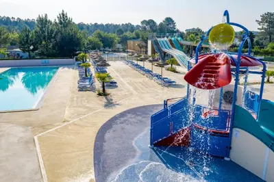 Piscine de l'établissement Mobil Home Casita 6-8 personnes, 3 chambres ou située à proximité